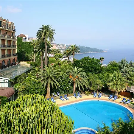 Hotel Grand Royal 5*