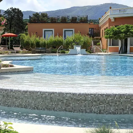 Grand Royal Ξενοδοχείο 5*