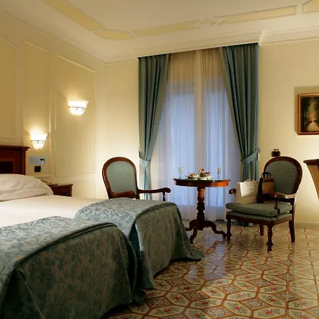 Hotel Grand Royal 5*