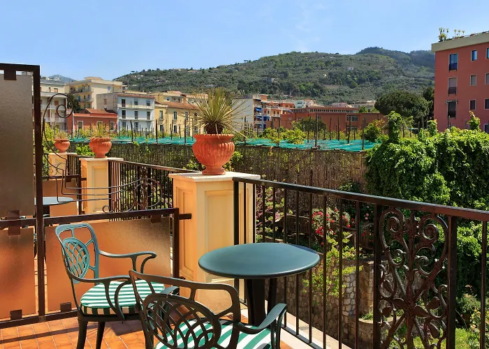 Отель Grand Royal 5*