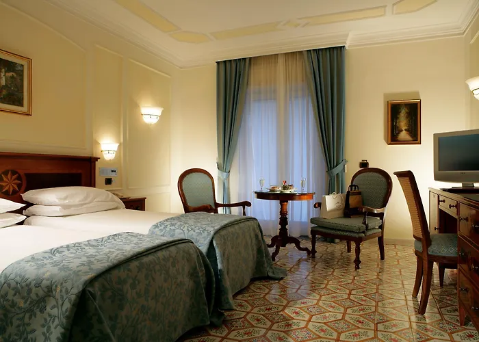 Отель Grand Royal 5*