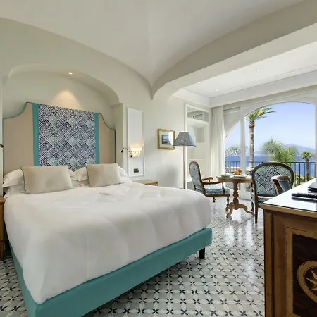 Grand Royal Hotel